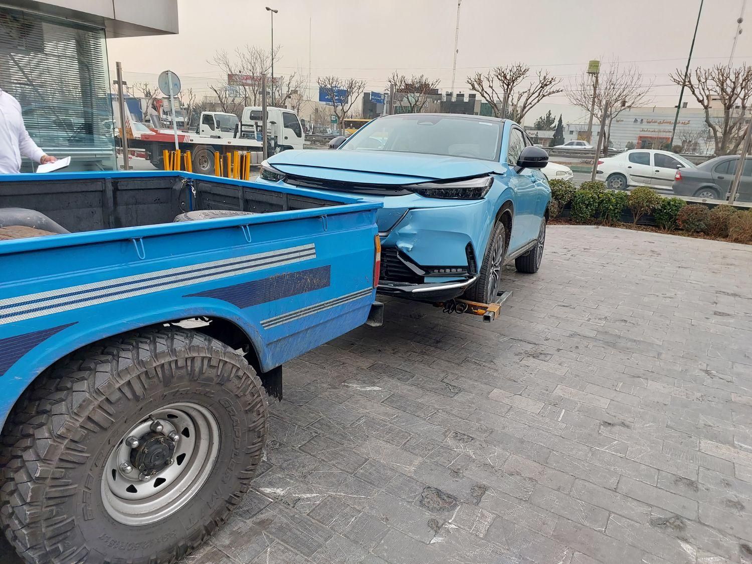 یدک کش نوبران برای خدمات شبانه‌روزی و اضطراری